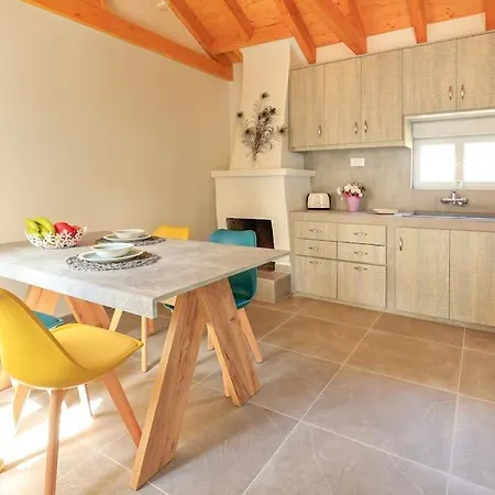 Ferienhaus Ermioni's In *
